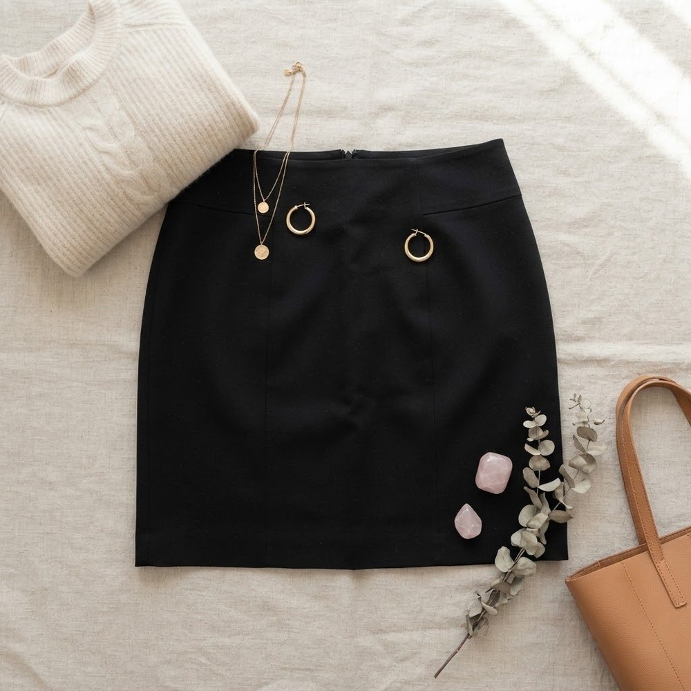 Loft Black Mini Skirt Size 10 Professional Career Wear Back Zip Closure